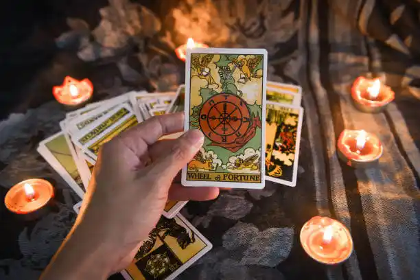 tarot cards Uhrichsville